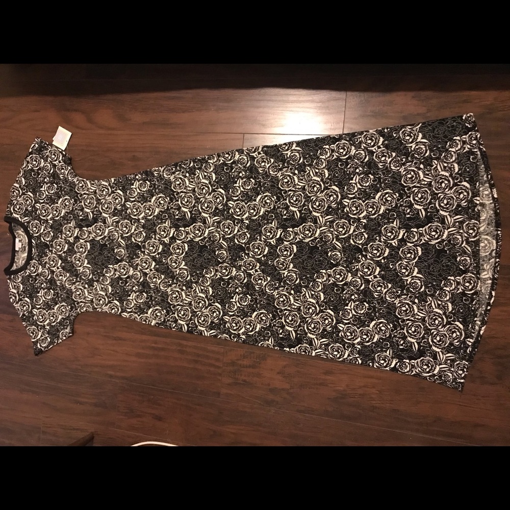 🦄Beautiful LuLaRoe NWT Maria🦄